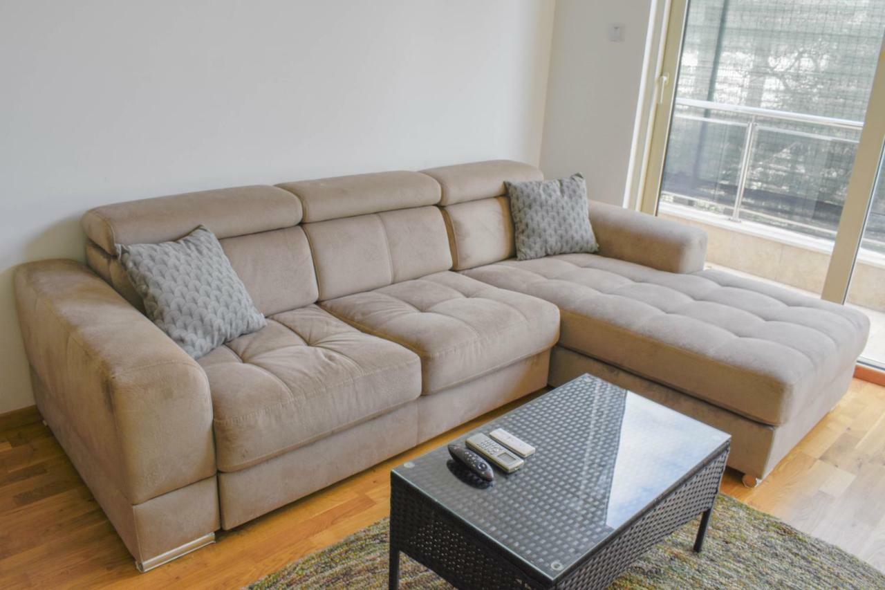 Adelisa Apartment *