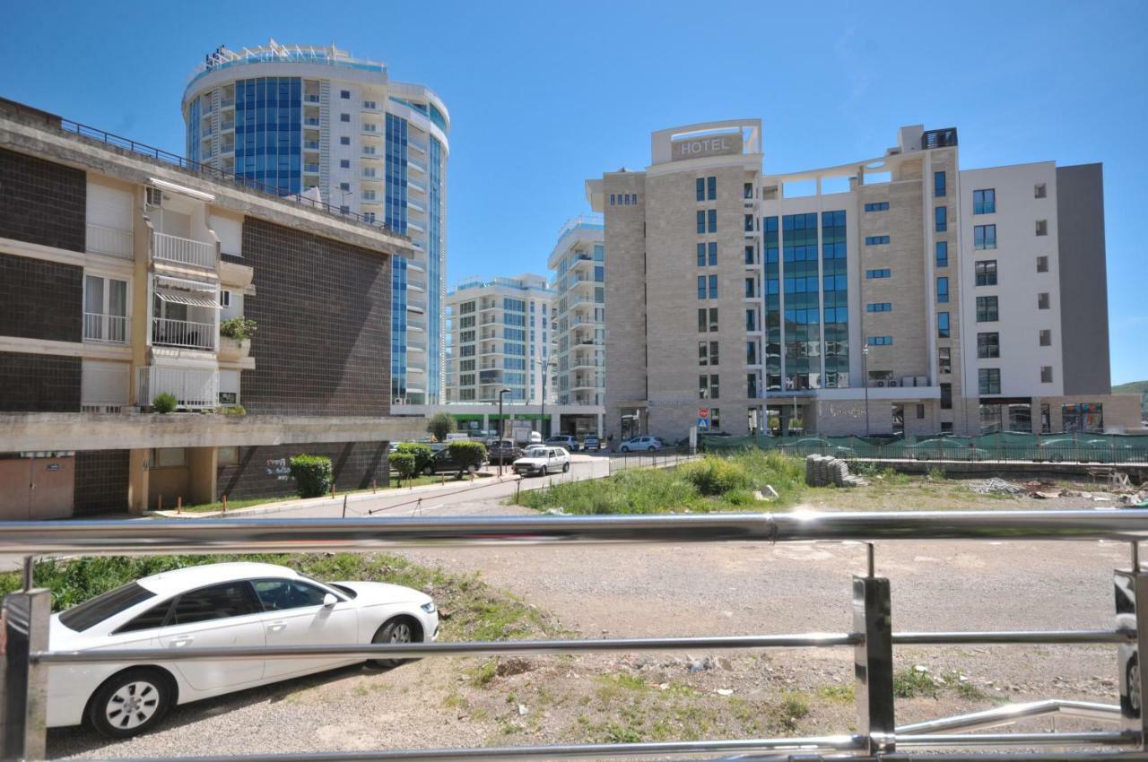 Adelisa * Budva
